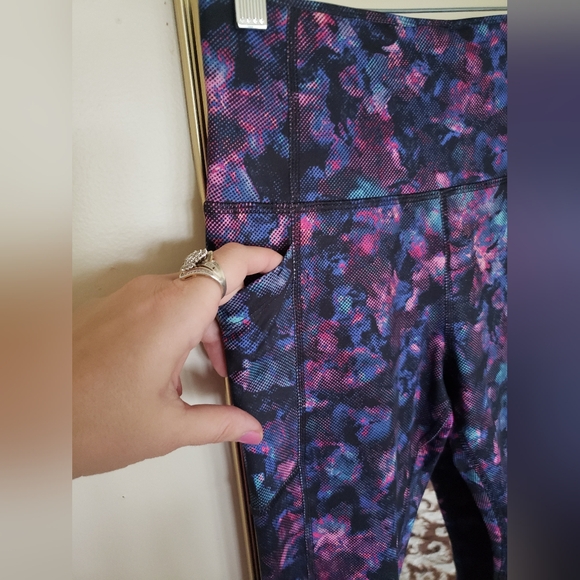 NWOT hit! Floral high waist Avia work out leggings - Picture 12 of 14
